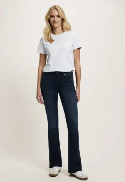 Flared | Jeans*Silvercreek Celsi Flare Jeans