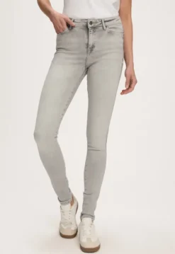 Slim | Jeans*Silvercreek Celsi Super Skinny Jeans